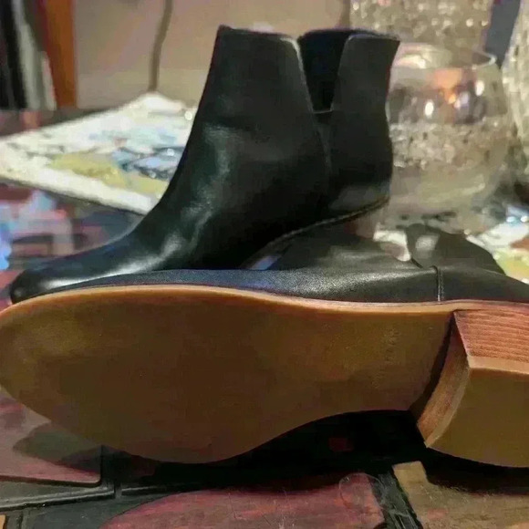 Cole Haan Signature Abbot Bootie Size 8B - Picture 3 of 15